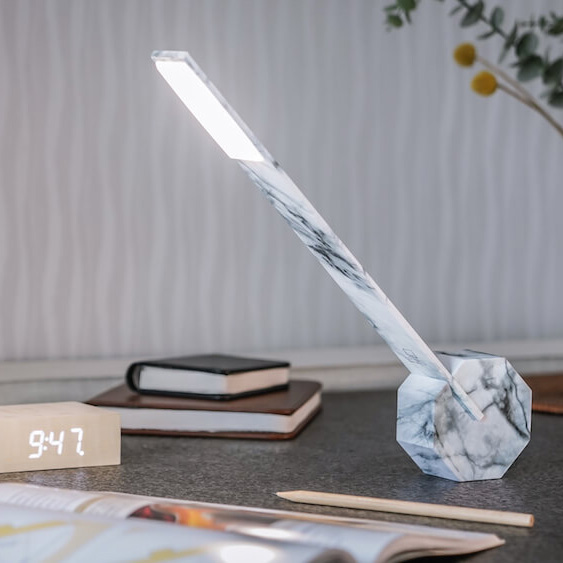 White-Marble-Gingko-Octagon-One-Desk-Light